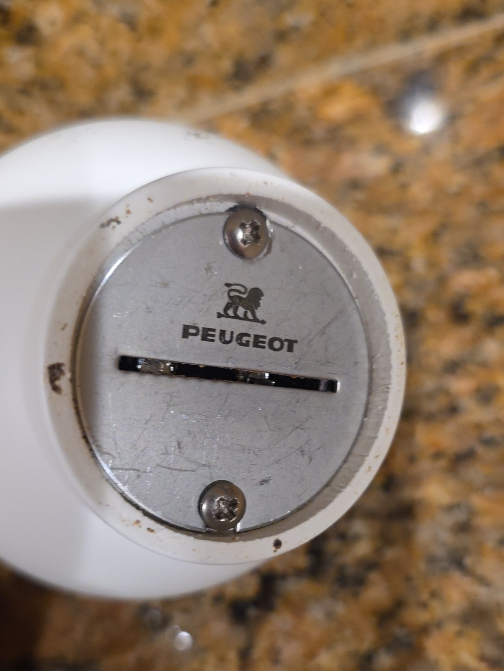 Peugeot Nutmeg Grinder - Picture 5 of 7